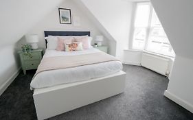 Coorie By The Coast, Direct Beach Access Getaway - Arbroath